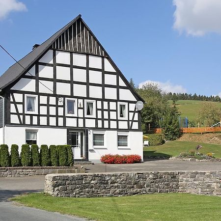 Апартаменты Ferienbauernhof Familie Stratmann Эслоэ Экстерьер фото
