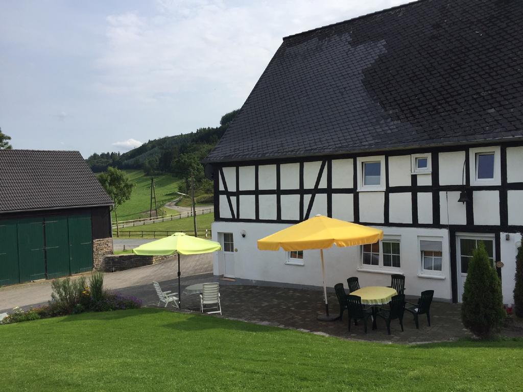 Апартаменты Ferienbauernhof Familie Stratmann Эслоэ Экстерьер фото