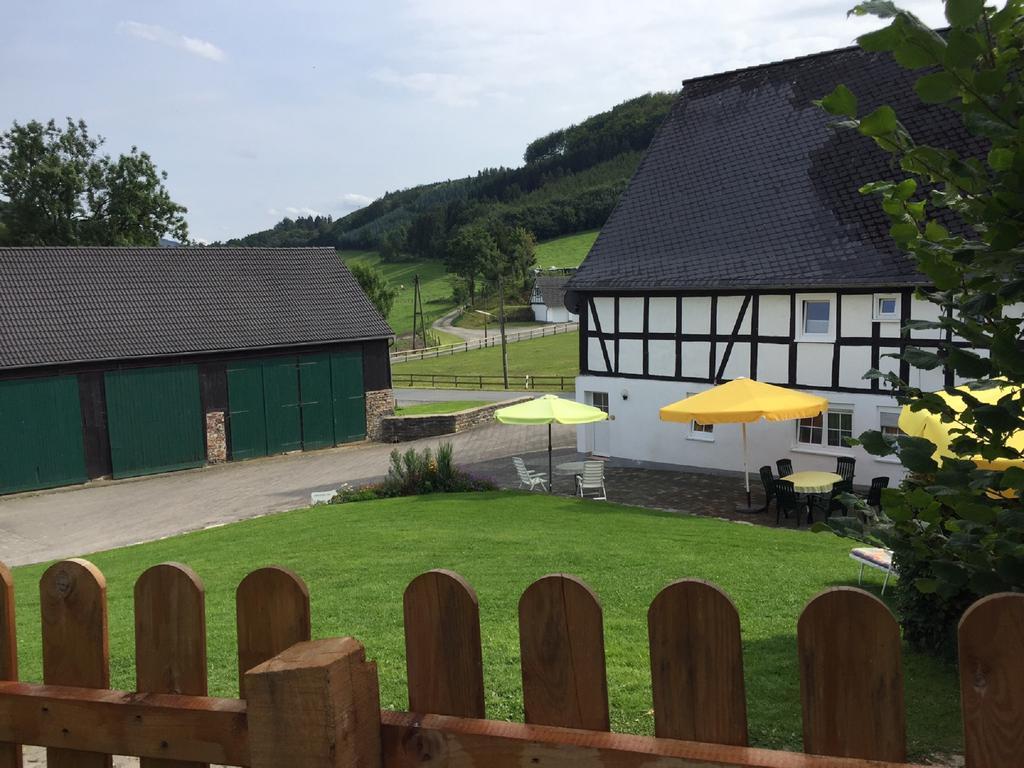 Апартаменты Ferienbauernhof Familie Stratmann Эслоэ Экстерьер фото
