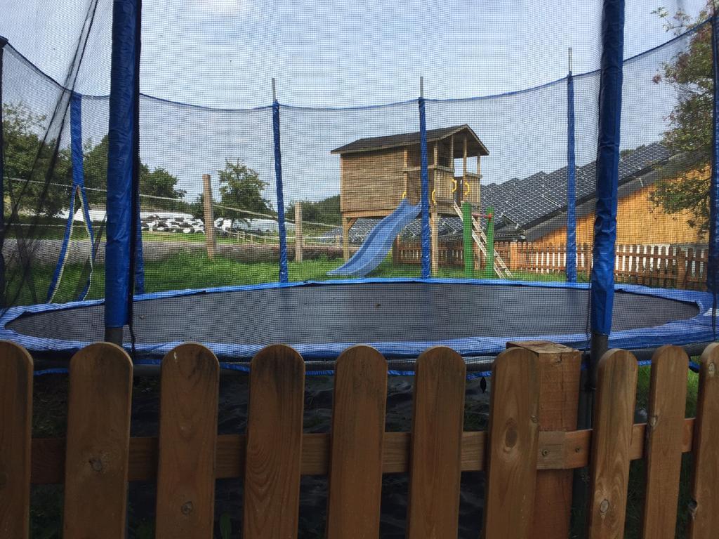 Апартаменты Ferienbauernhof Familie Stratmann Эслоэ Экстерьер фото